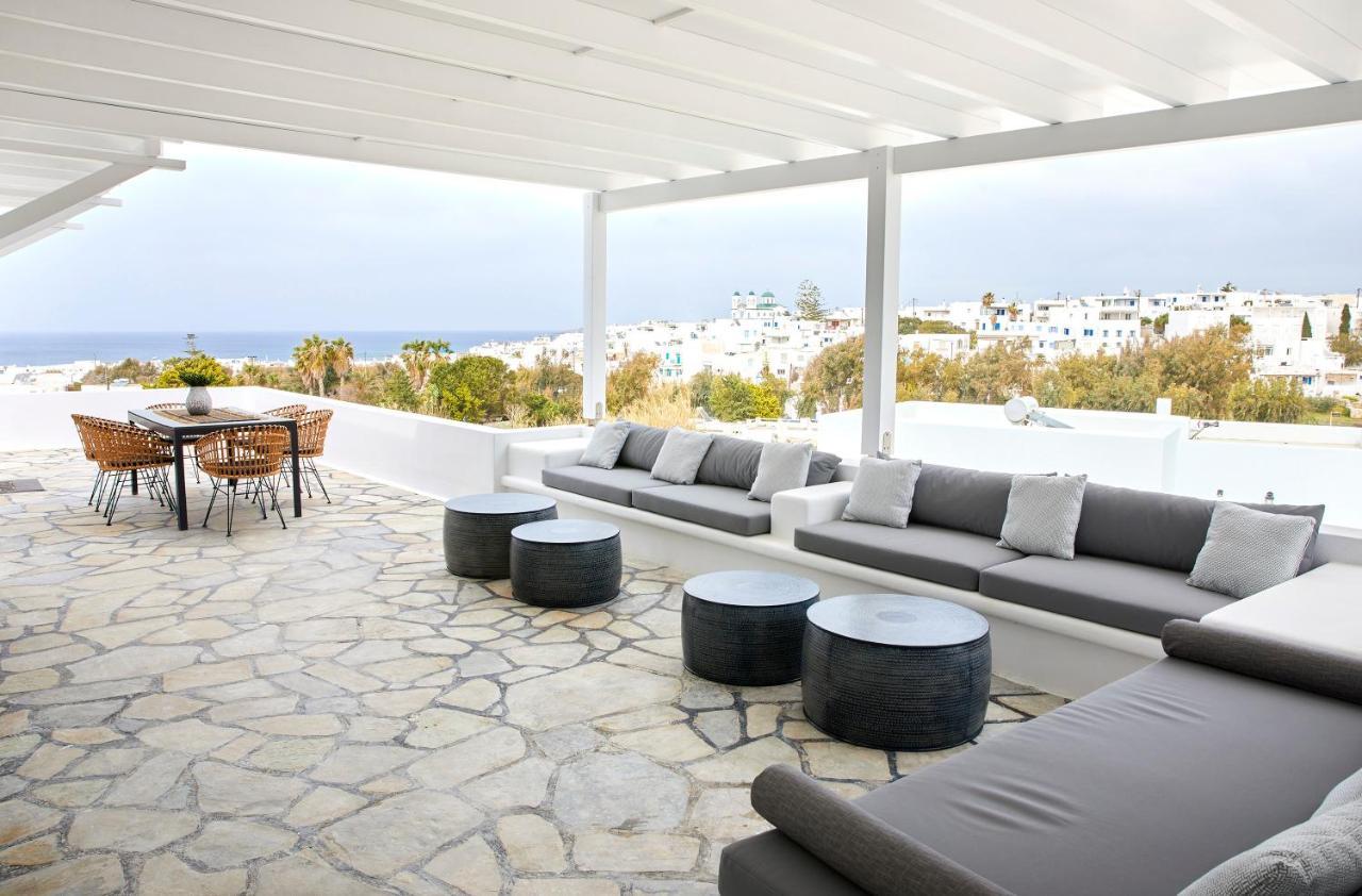 Victoria's Dream, In Paros * Náoussa